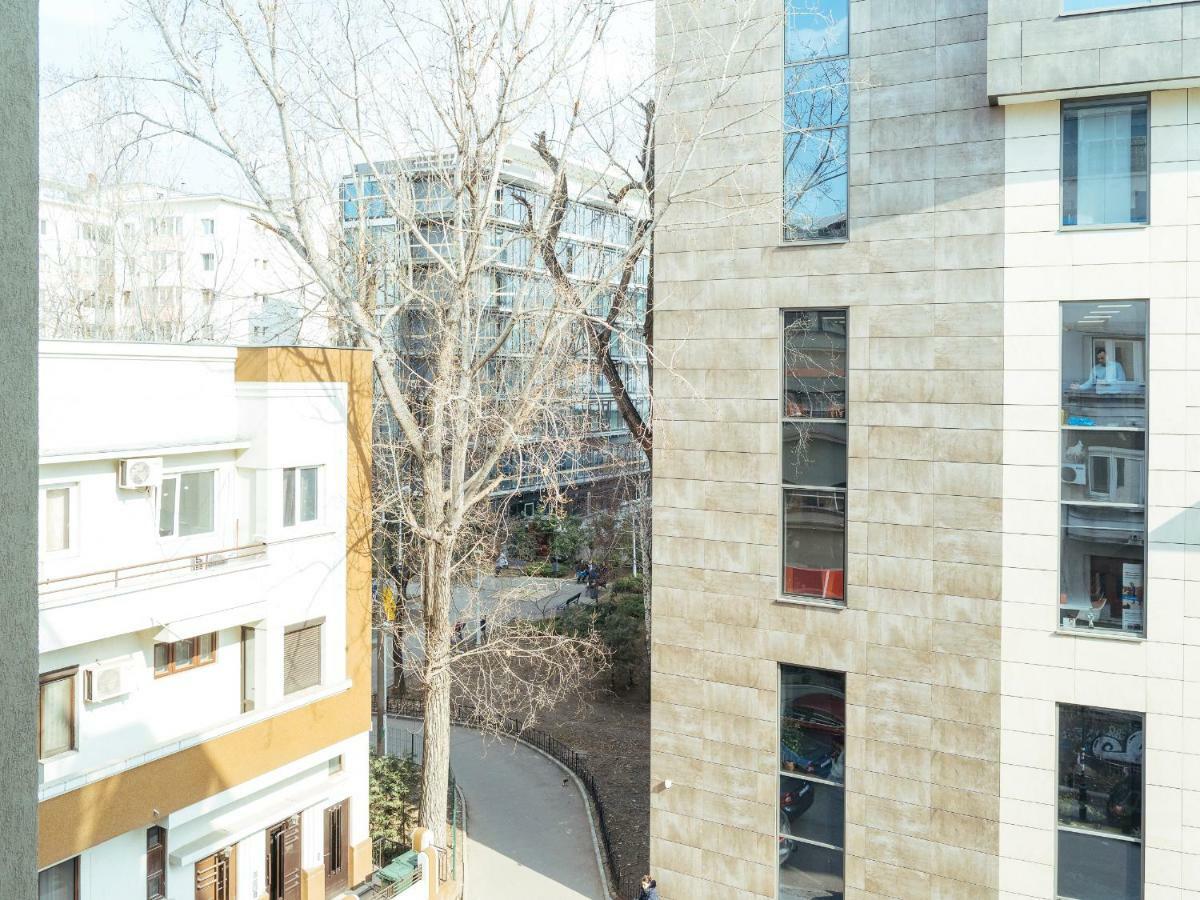 Alba Apartment On Calea Victoriei Bucarest Esterno foto