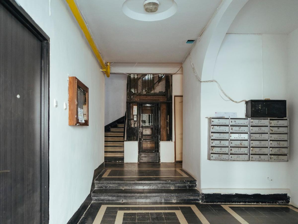 Alba Apartment On Calea Victoriei Bucarest Esterno foto